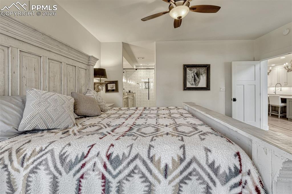 Image 21 of 42: Bedroom