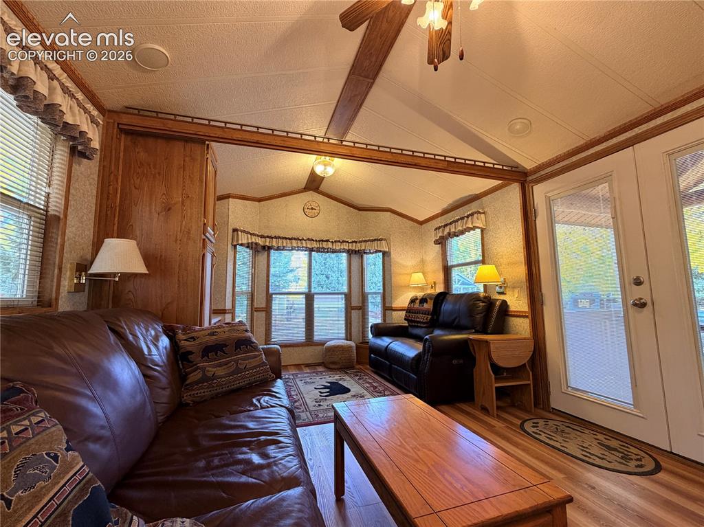 Image 7 of 21: Living Room