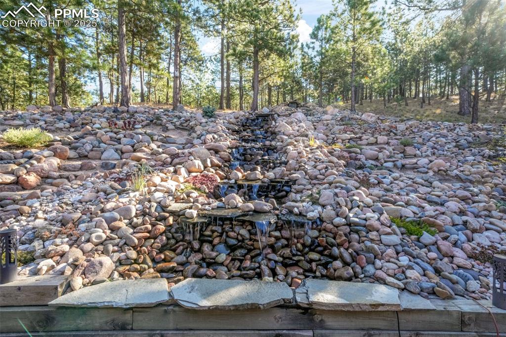 Image 17 of 50: Water Feature 