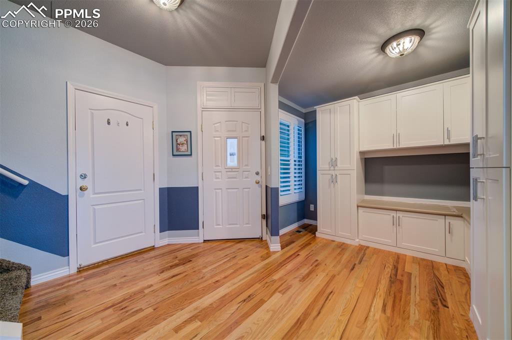 Image 10 of 48: Entry