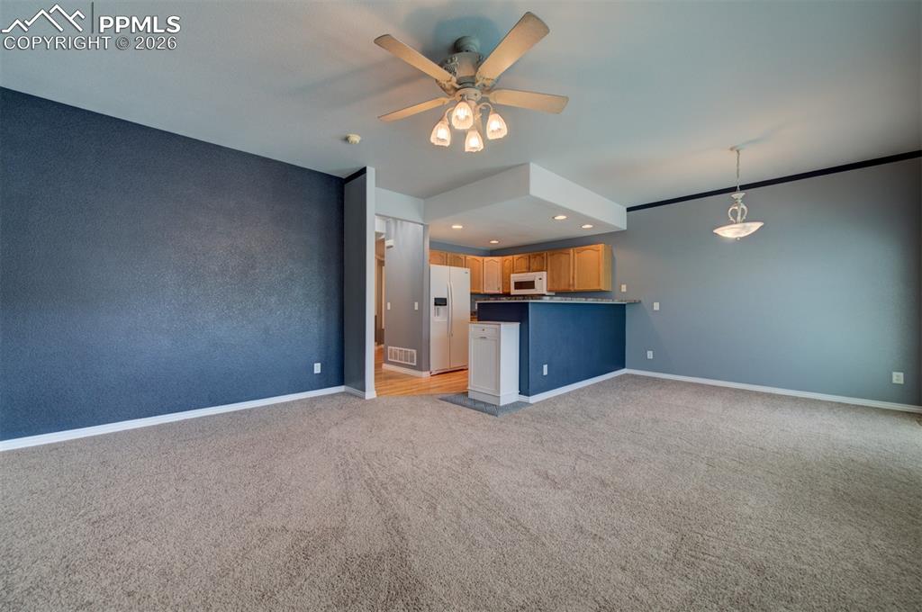 Image 27 of 48: Living Room