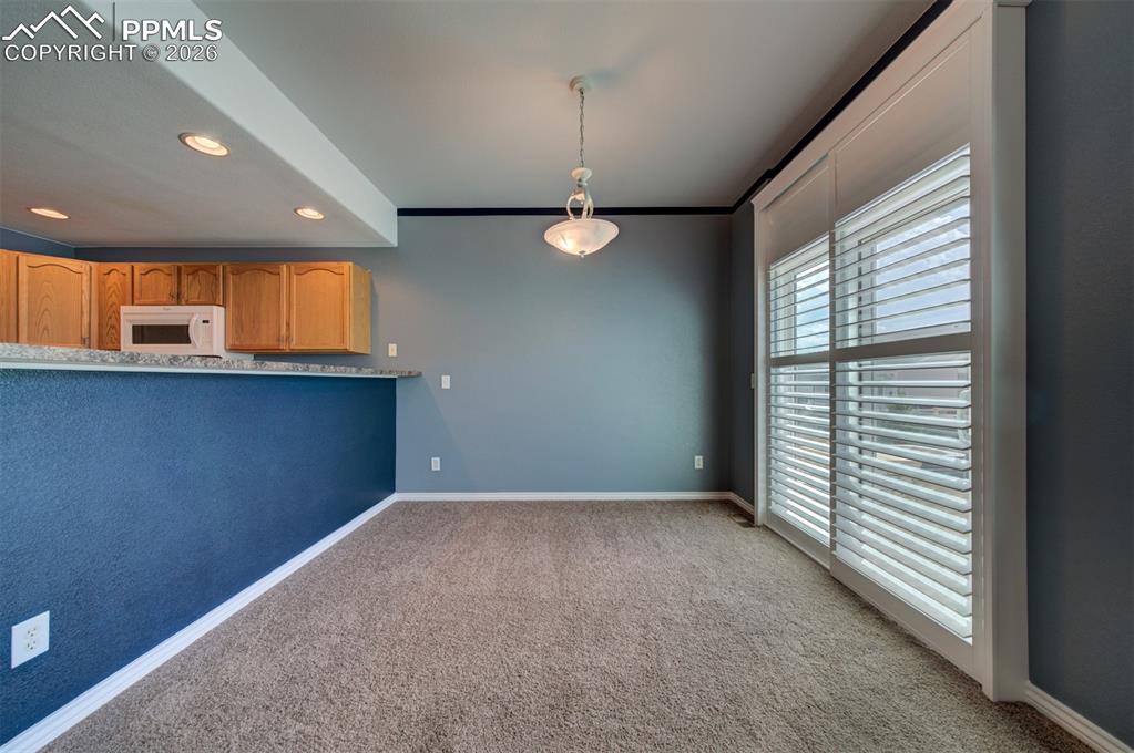 Image 28 of 48: Kitchen