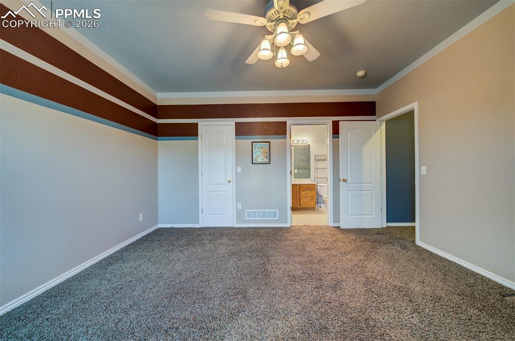 Image 43 of 48: Bedroom