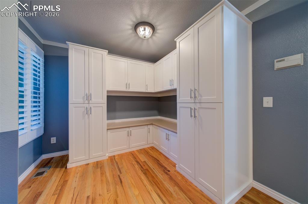 Image 9 of 48: Office