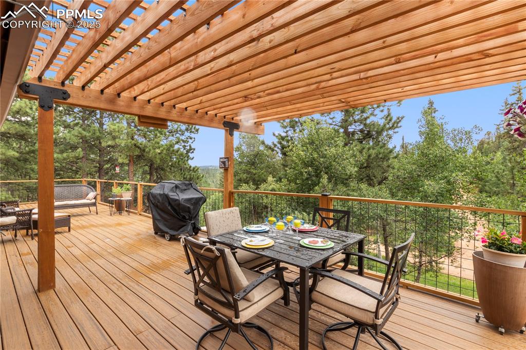 Image 17 of 46: Take cover from the sun under this pergola