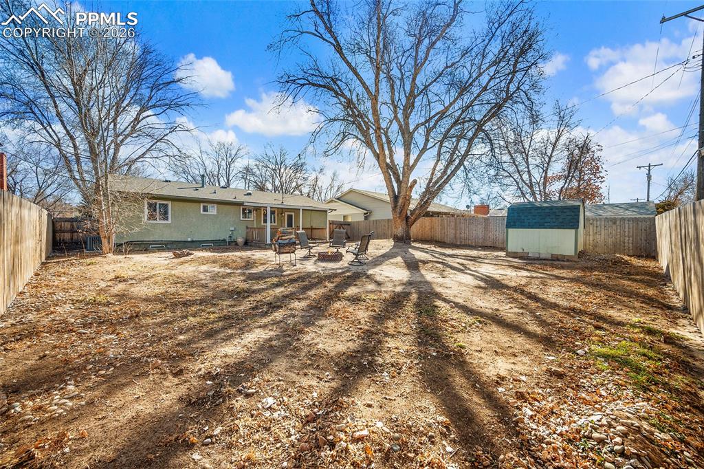 Image 31 of 40: Back of Structure