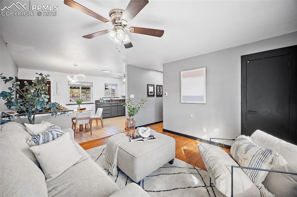 Image 5 of 40: Living Room