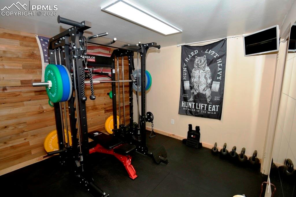 Image 18 of 41: Basement