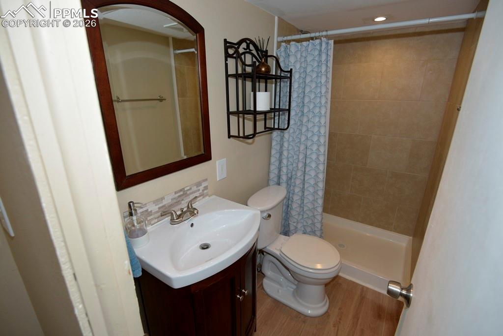 Image 20 of 41: Basement