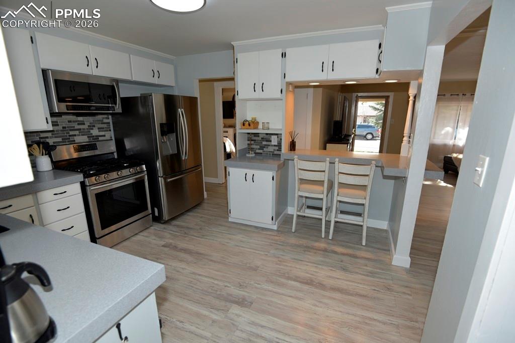 Image 7 of 41: Kitchen