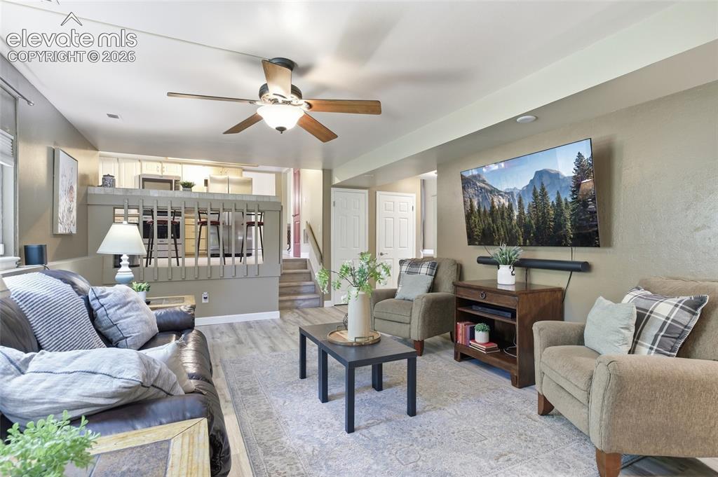 Image 10 of 50: Family Room