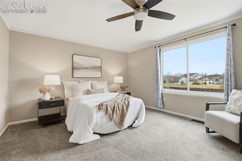 Image 18 of 42: Bedroom