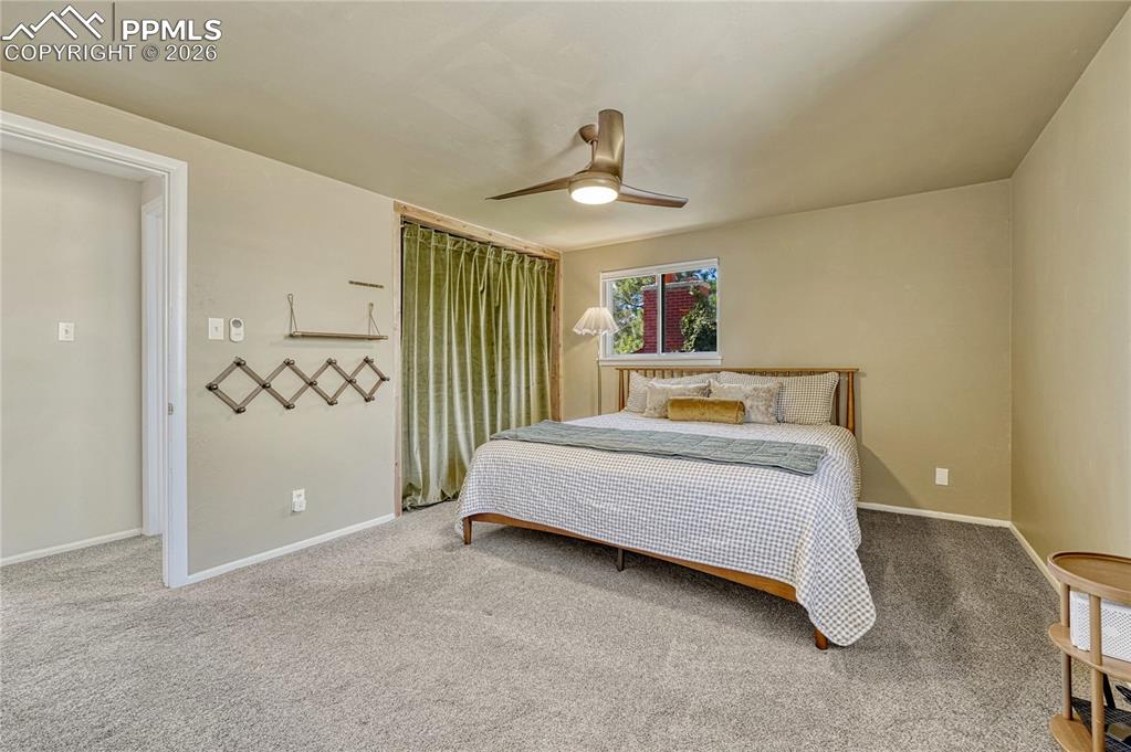 Image 13 of 34: Bedroom