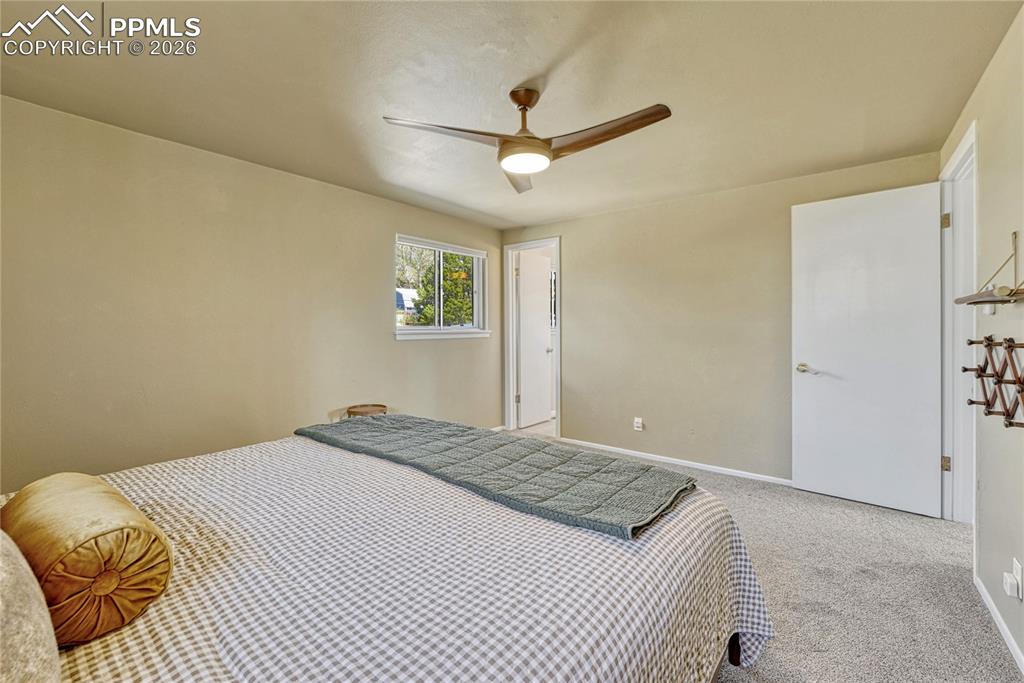 Image 14 of 34: Bedroom