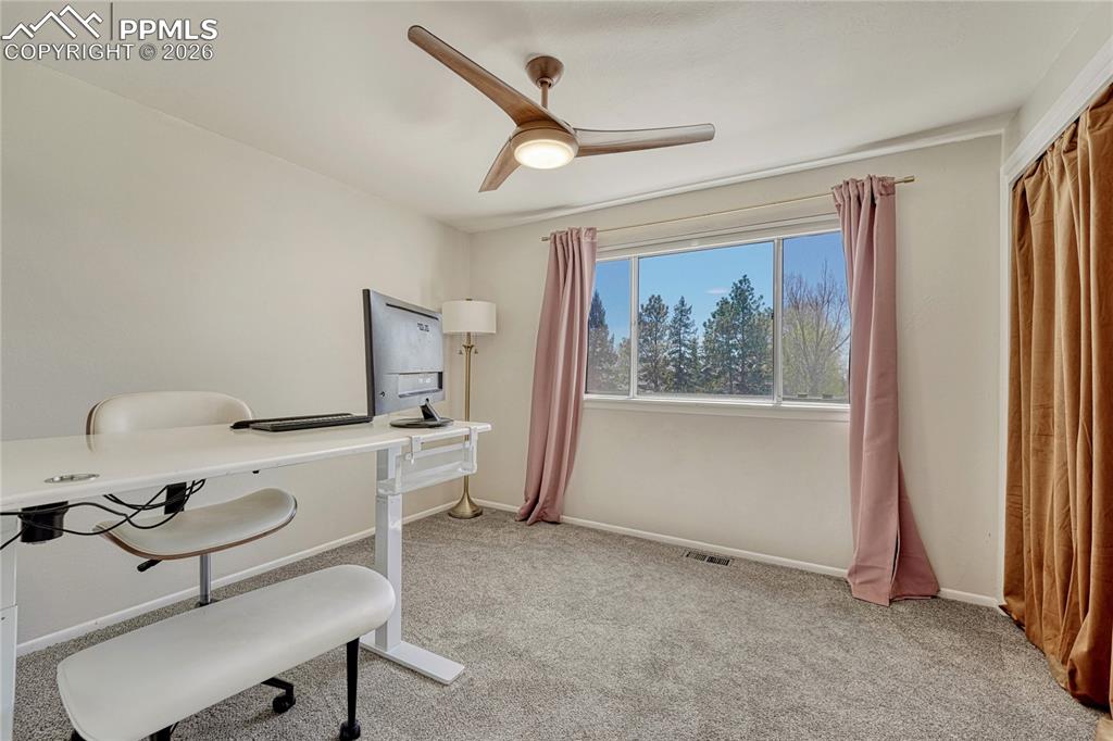 Image 16 of 34: Office