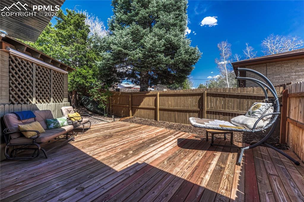 Image 27 of 34: Deck