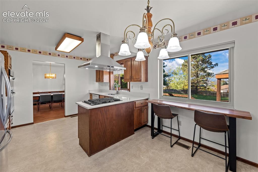 Image 11 of 47: Kitchen