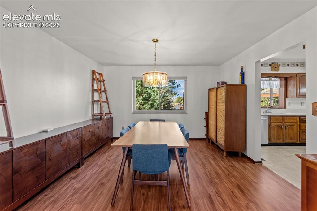 Image 8 of 47: Dining Area