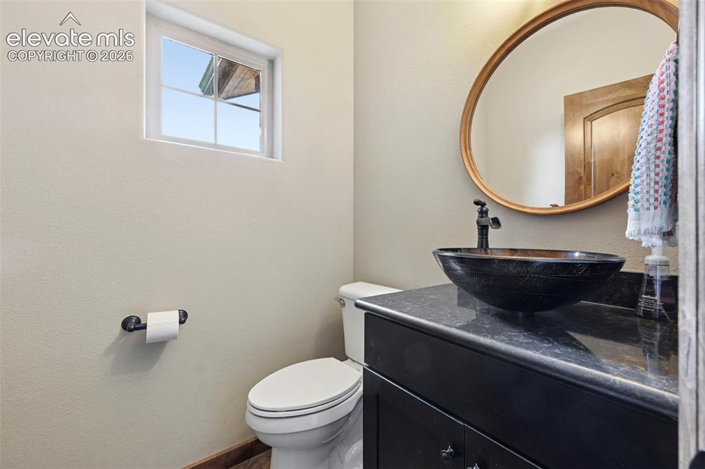 Image 7 of 48: 1/2 Bath on Main Level