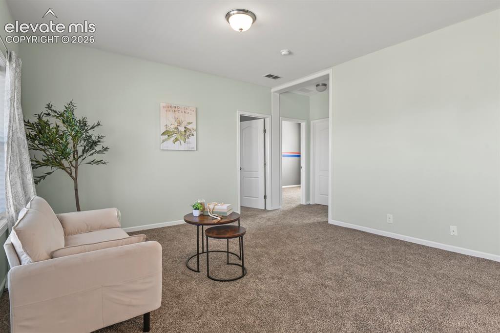 Image 17 of 44: Family Room