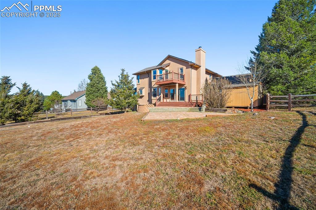 Image 40 of 50: Back of Structure