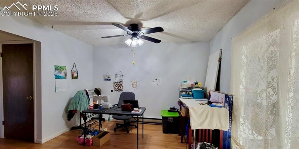 Image 10 of 13: Office