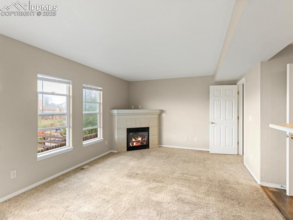 Image 6 of 30: Living Room