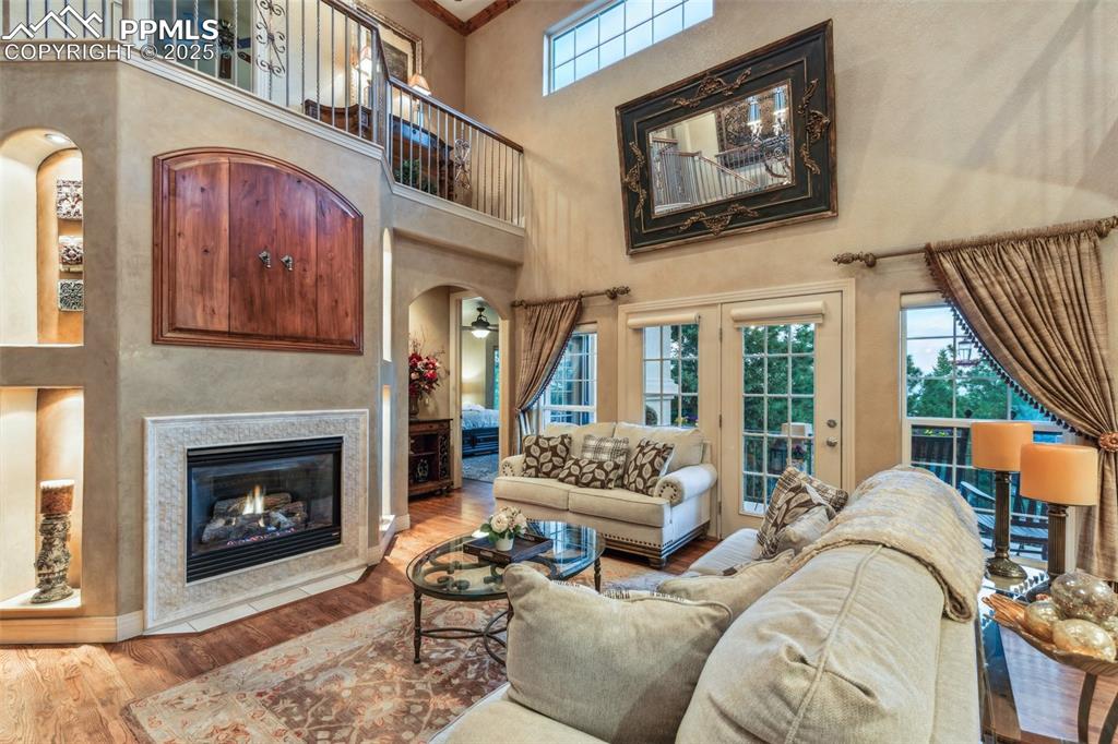 Image 11 of 47: Living Room