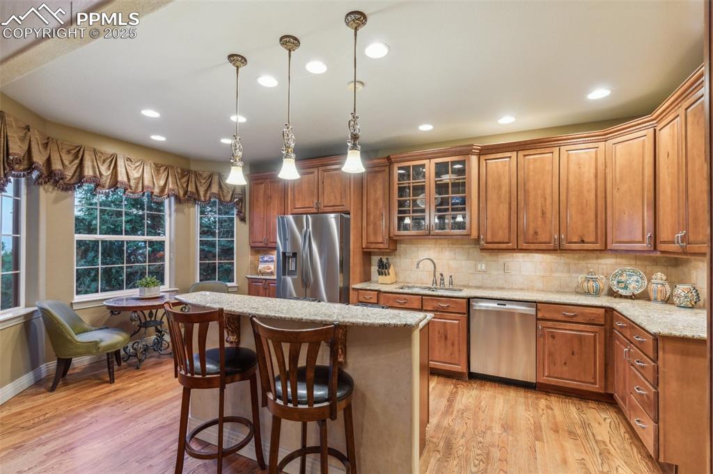 Image 12 of 47: Kitchen