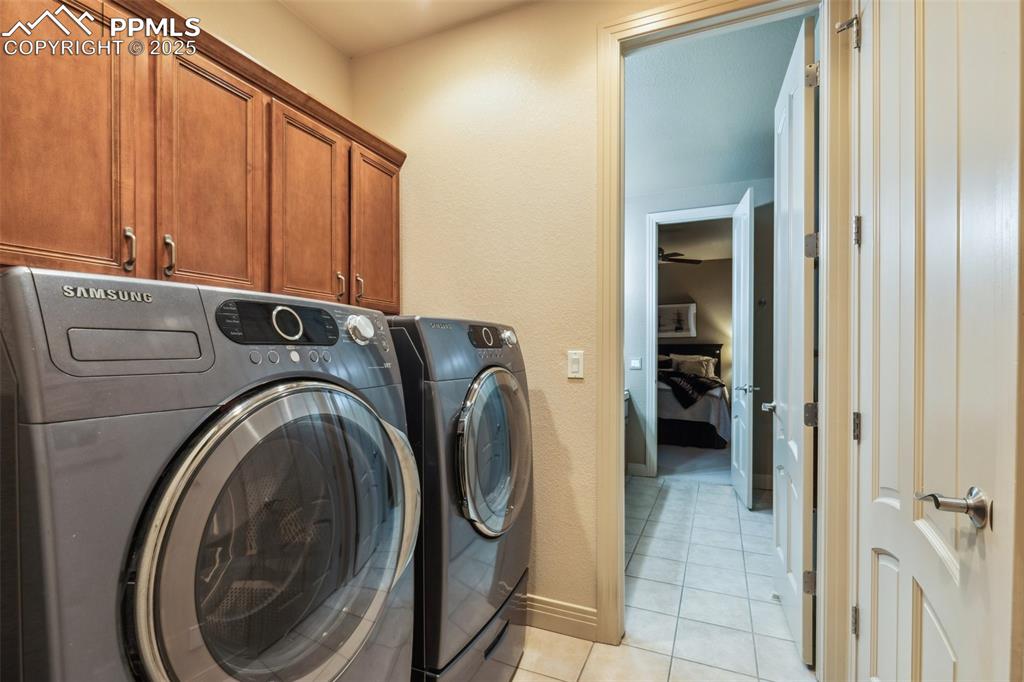Image 21 of 47: Laundry