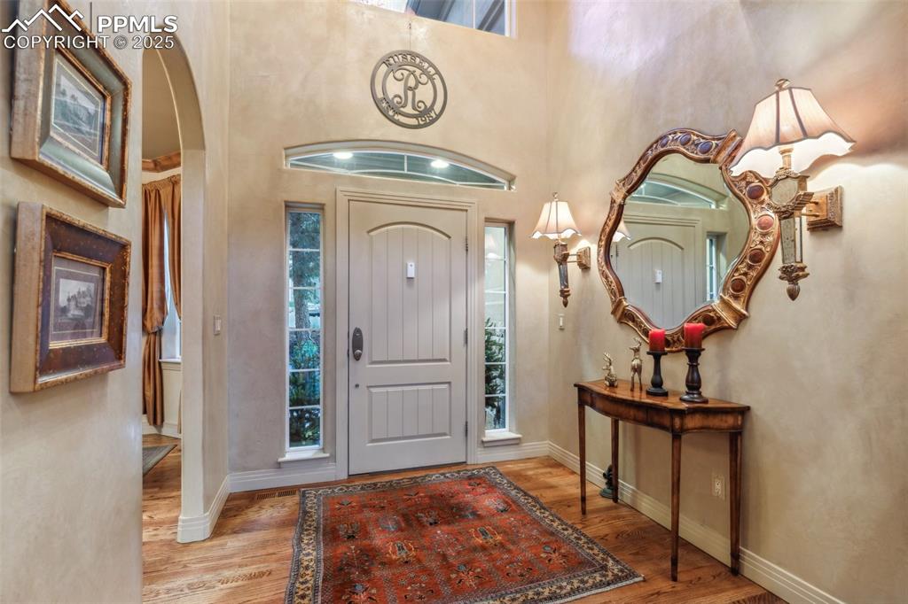 Image 9 of 47: Entry