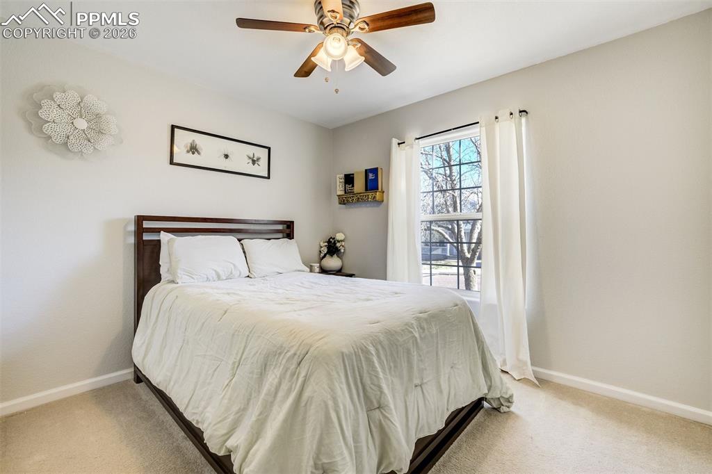 Image 23 of 34: Bedroom