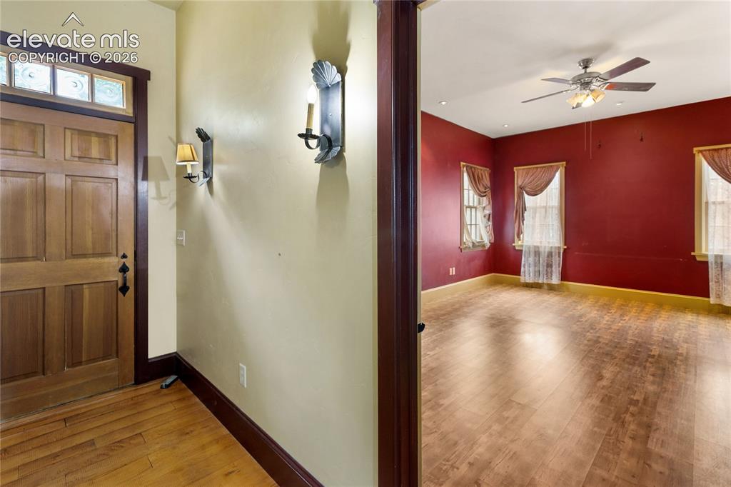 Image 9 of 50: Entry