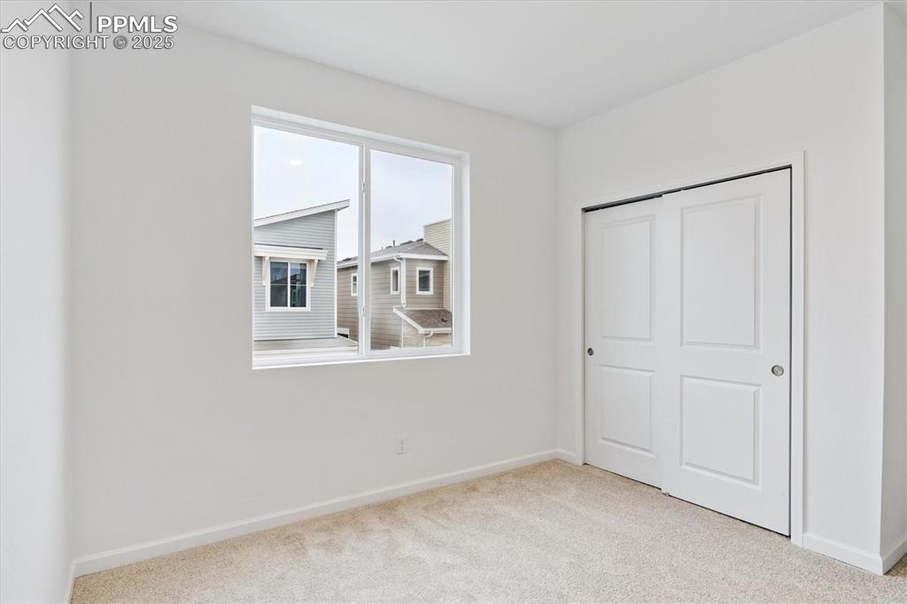 Image 11 of 20: Bedroom