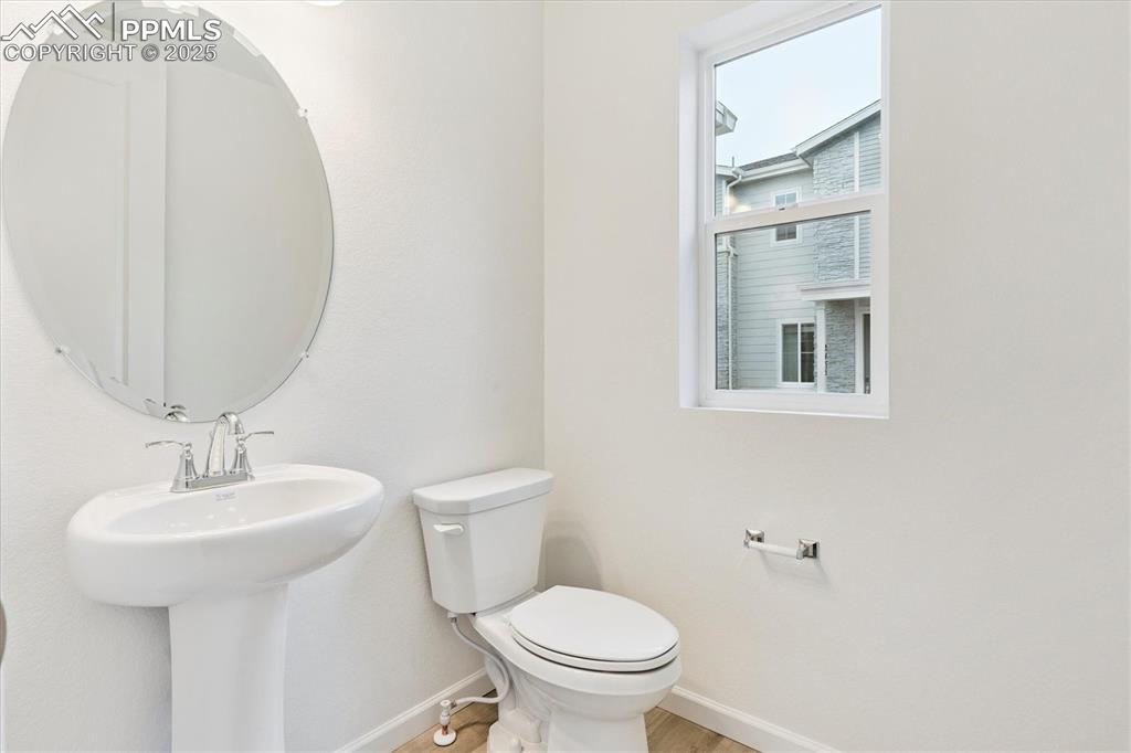 Image 9 of 20: Bathroom