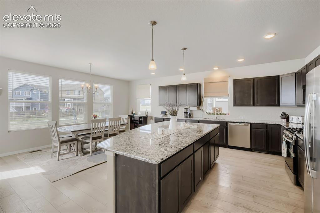 Image 7 of 48: Kitchen