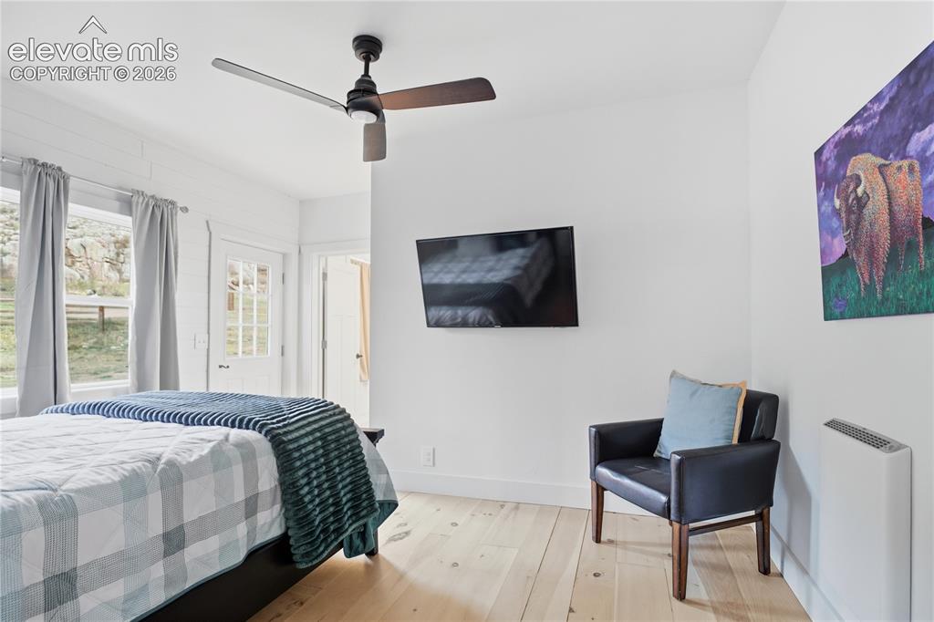 Image 17 of 45: Main Level Suite w/ en-suite bath and Laundry Hookup