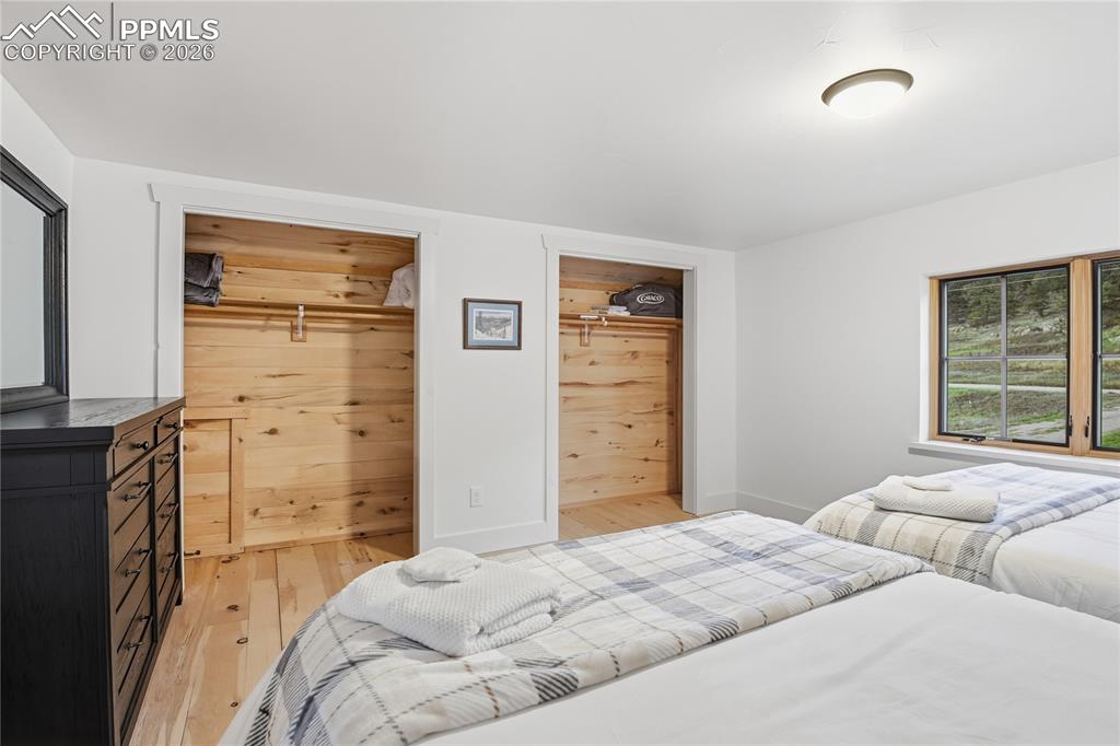 Image 34 of 45: Upper Level 3rd Bedroom