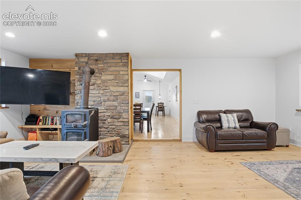 Image 6 of 45: Living Room to the Front Door