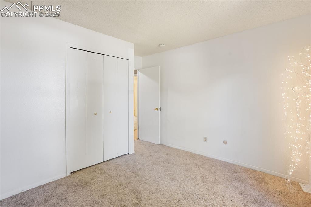 Image 15 of 35: Bedroom