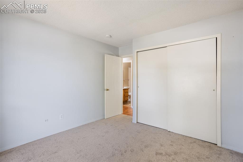 Image 17 of 35: Bedroom