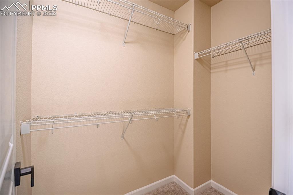 Image 26 of 36: Closet