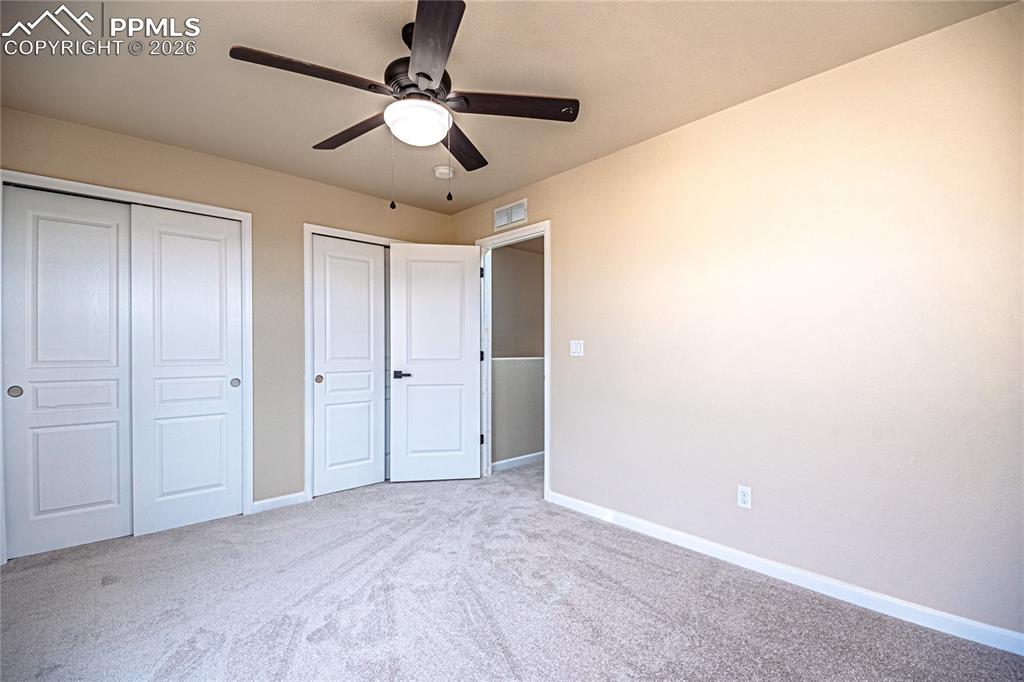 Image 32 of 36: Bedroom