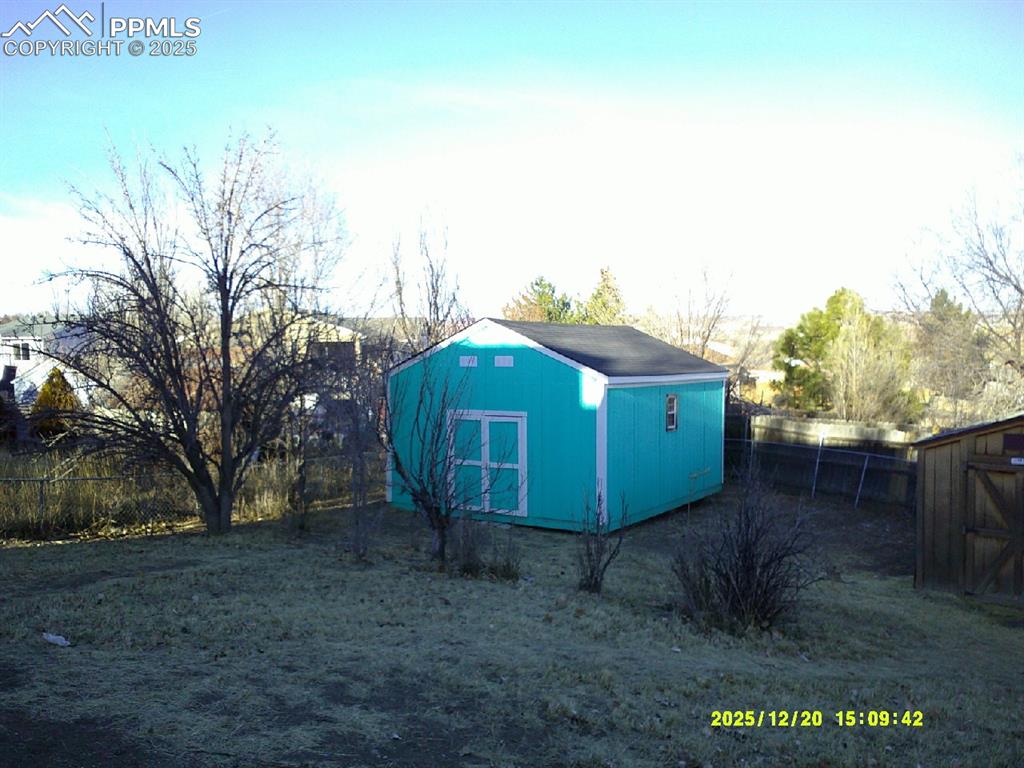 Image 3 of 16: Out Buildings