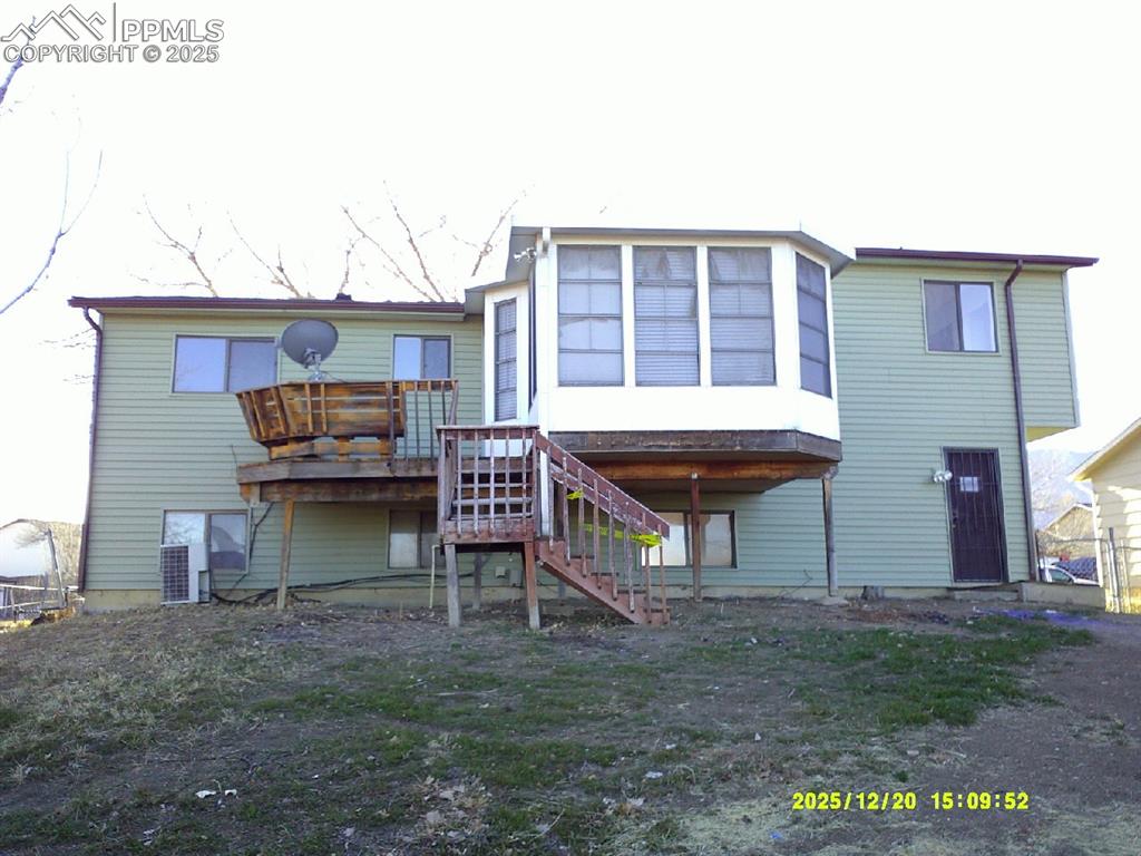 Image 4 of 16: Back of Structure