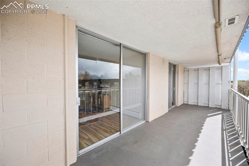 Image 17 of 41: Balcony