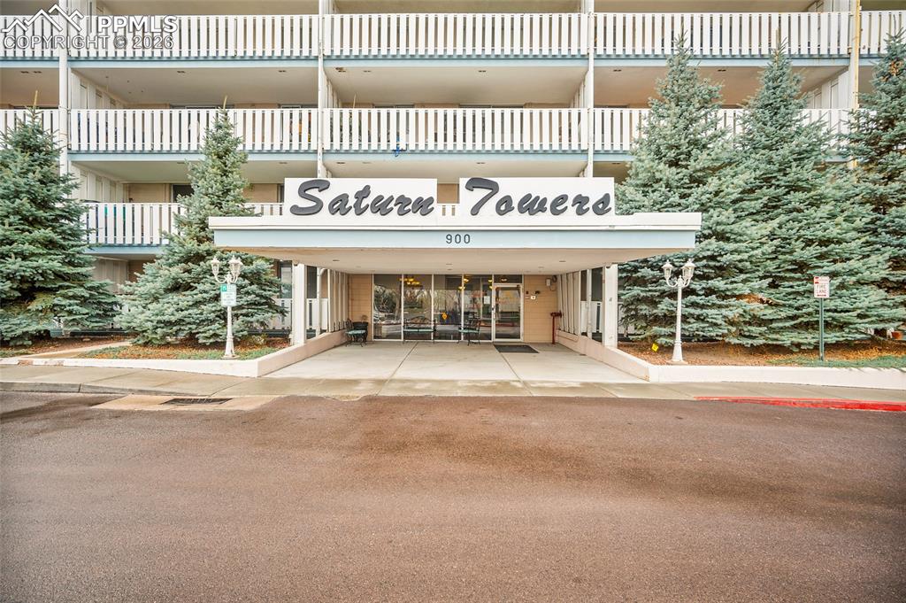 Image 30 of 41: Entrance