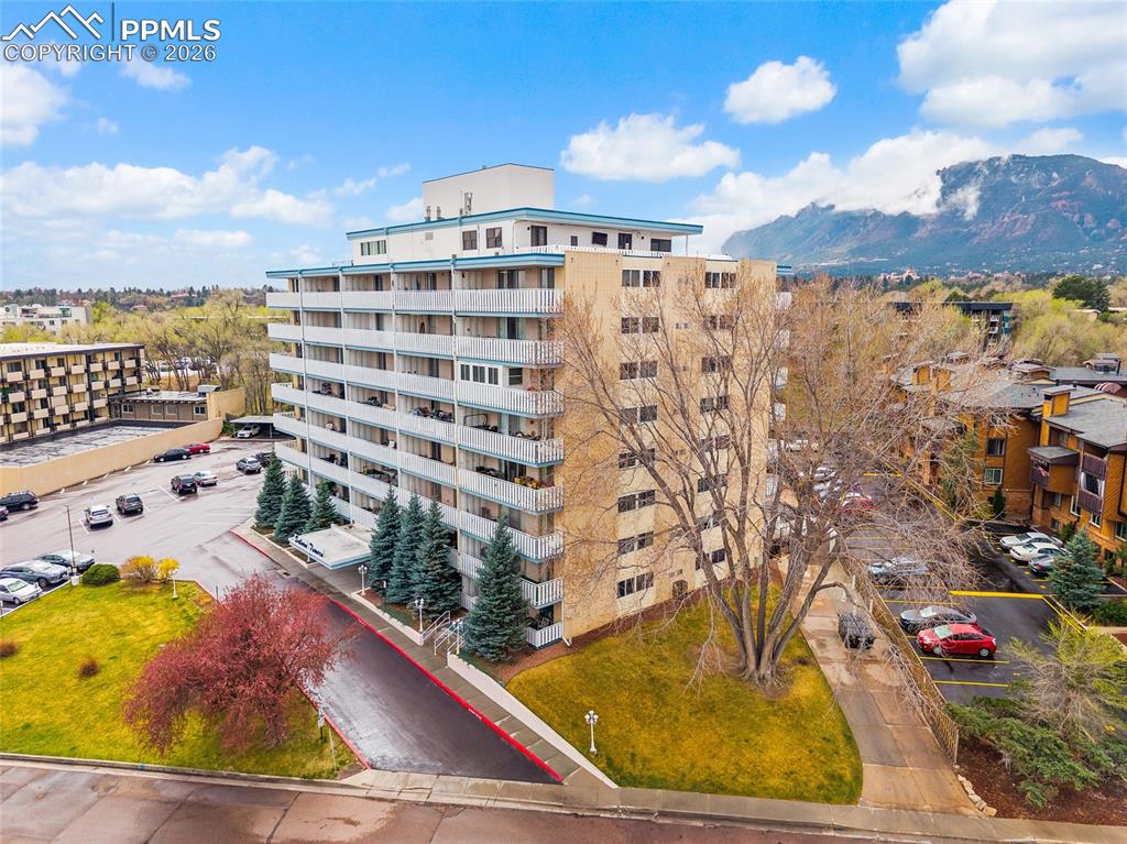 Image 31 of 41: Front of Structure