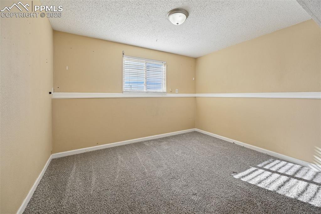 Image 19 of 25: Downstairs