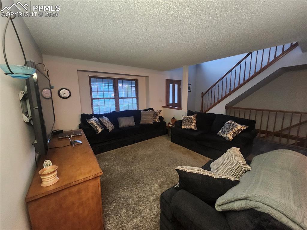 Image 5 of 19: Living Room